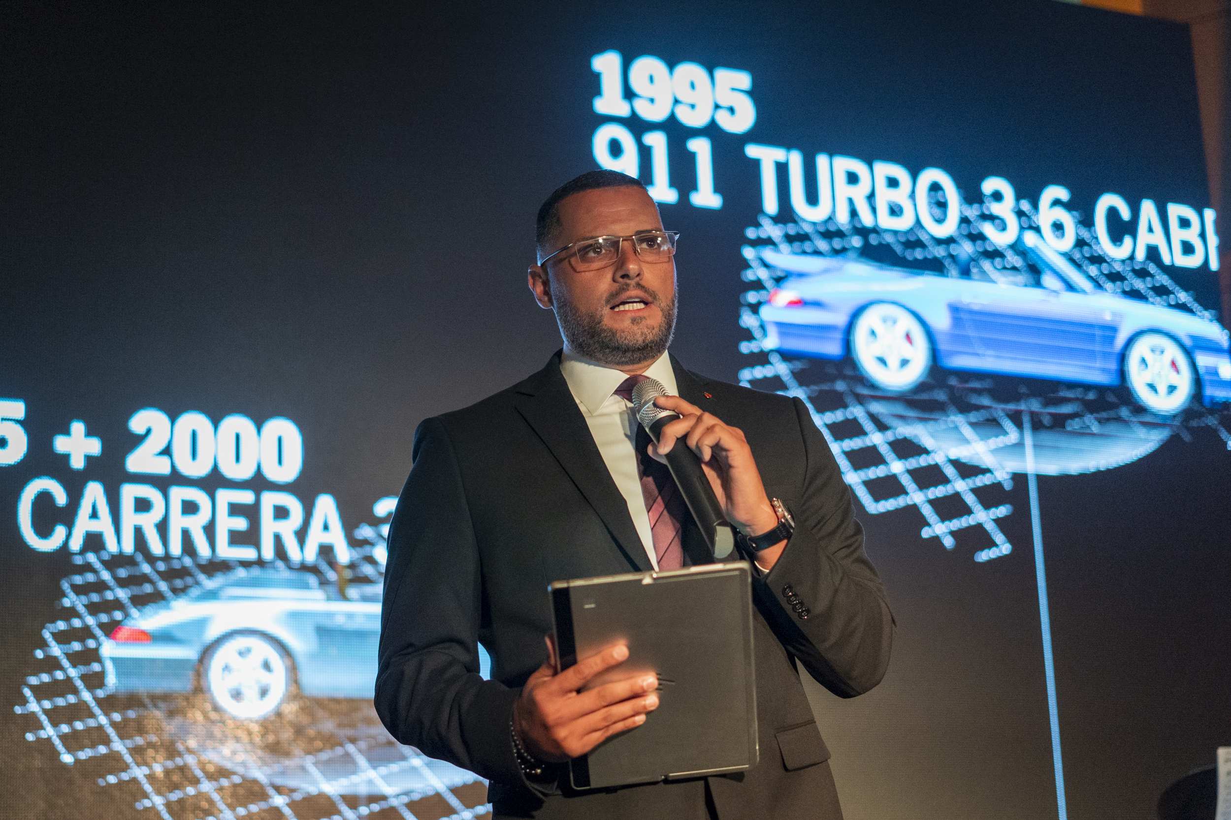 Ángel Colón, Gerente de Ventas Regional Porsche Latin America y Especialista en Exclusive Manufaktur.