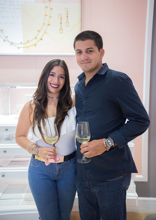 Fabiola Muñiz y Jean C. Mercado, en la apertura de la tienda Tous en The Mall of San Juan.