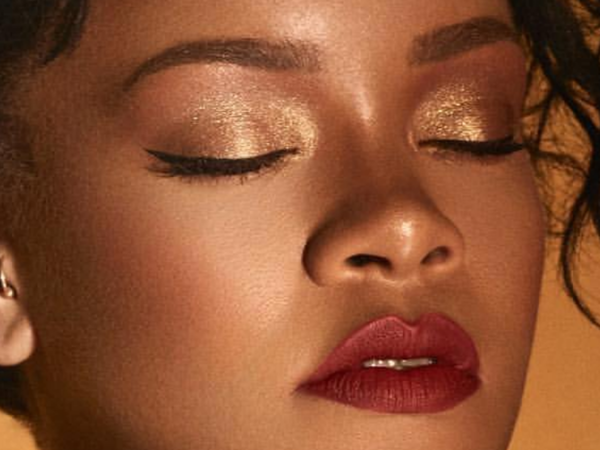 Resultado de imagen para rihanna maquillaje