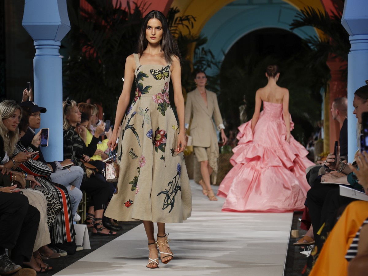Oscar de la Renta evoca sus raíces latinas