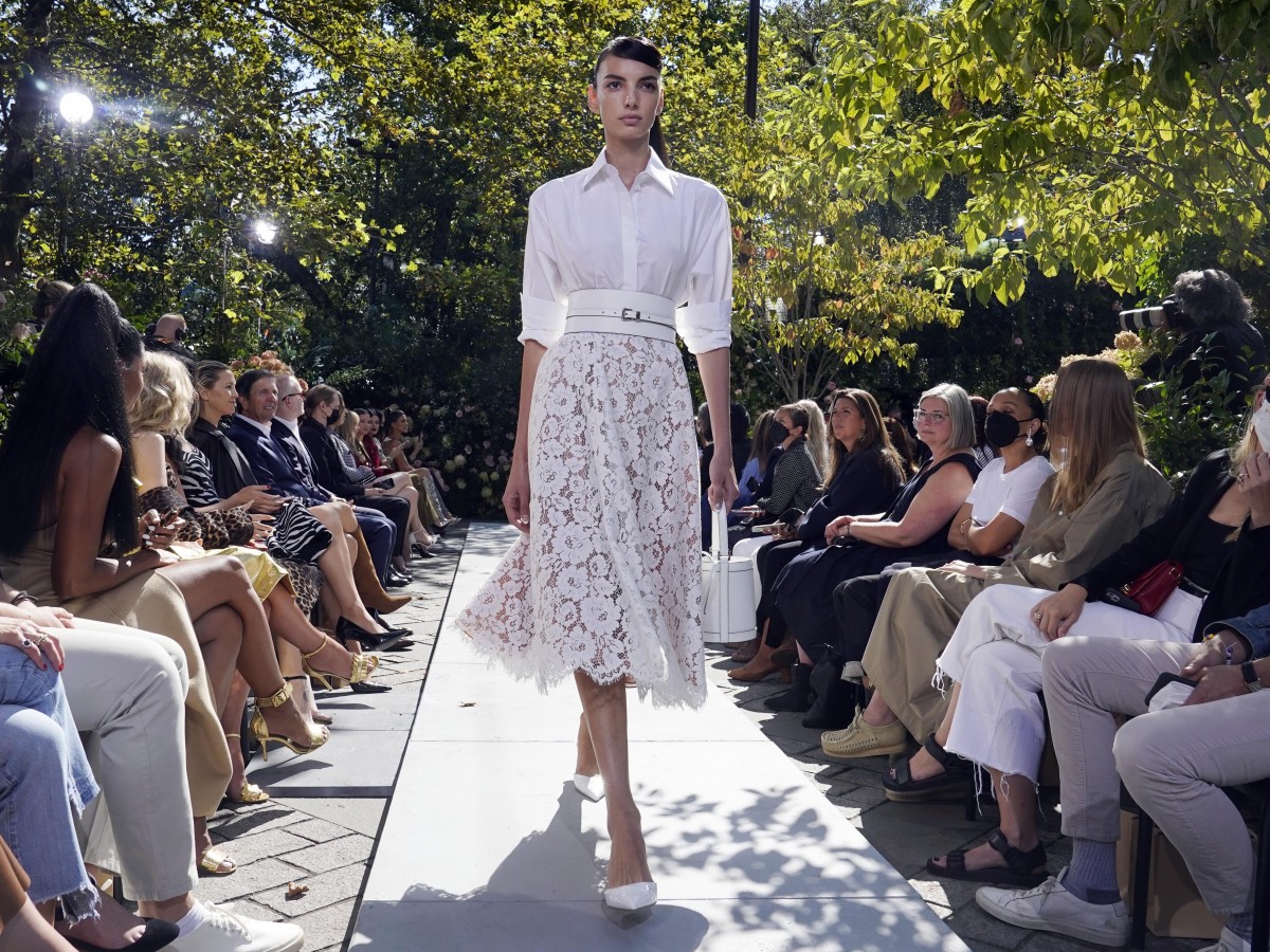 Michael Kors lleva Central Park una colección que destaca el romance urbano
