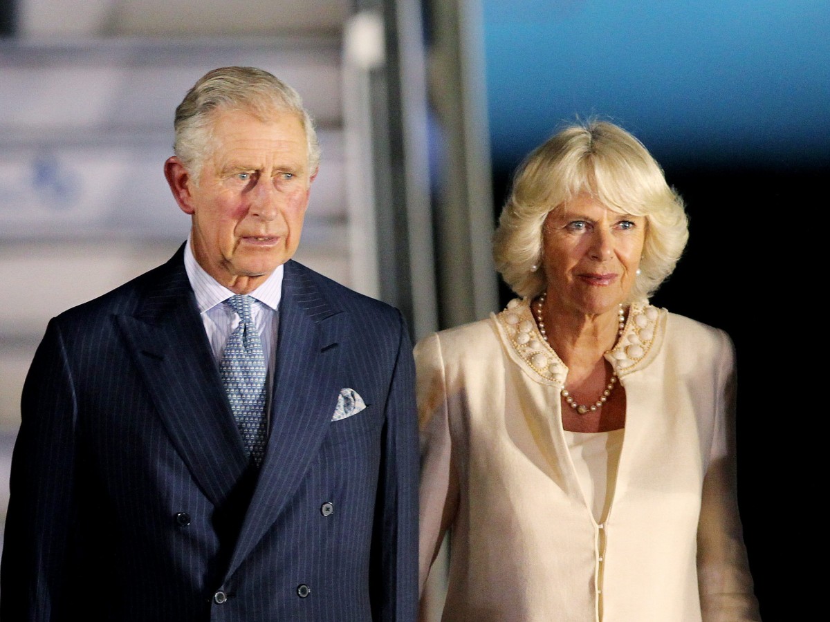 El príncipe Charles y Camilla fueron vacunados contra el COVID-19