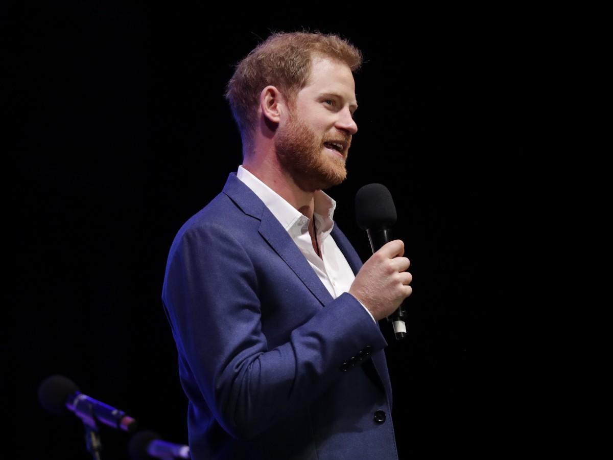 Príncipe Harry apoya causa de su madre: limpiar minas terrestres