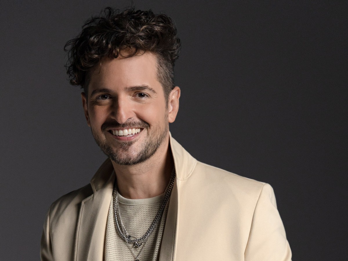 Tommy Torres narra las diversas facetas de ser padre a través de fragancias
