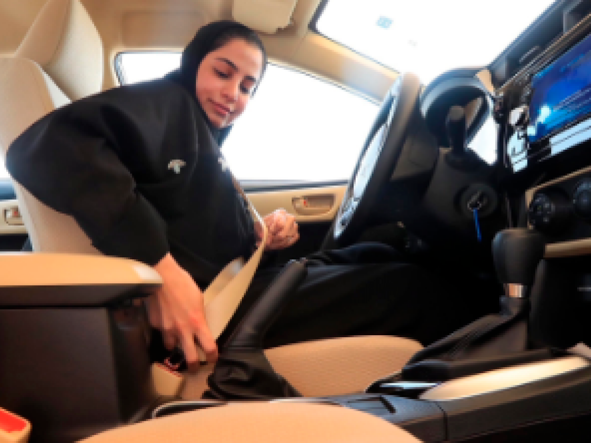 Las mujeres ya pueden conducir en Arabia Saudita