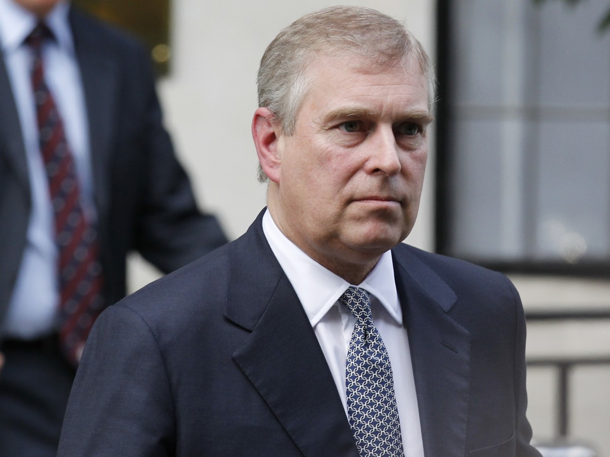 El Príncipe Andrés renuncia a la vida pública por el escándalo de su cuestionable relación con Jeffrey Epstein