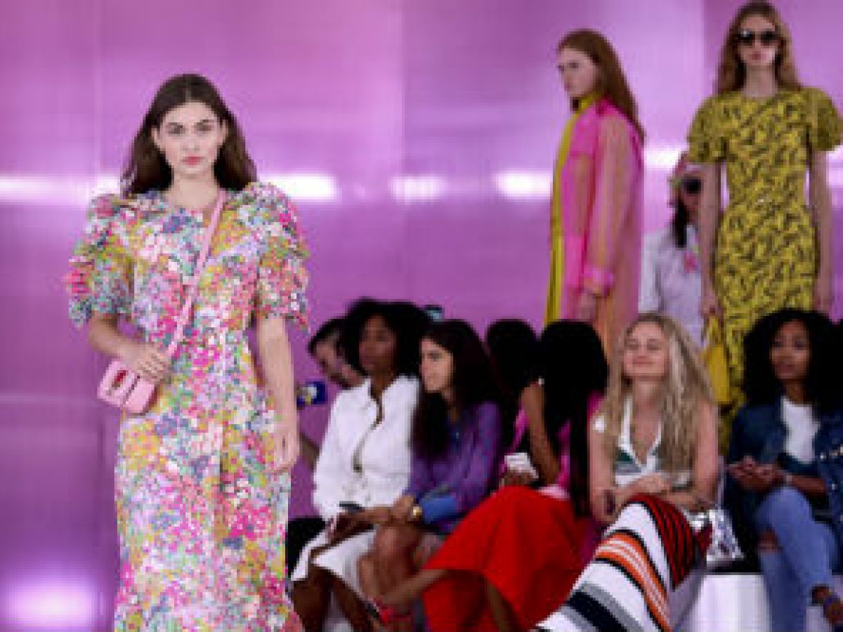 Chic setentero, el primer desfile de Kate Spade en Nueva York sin su fundadora