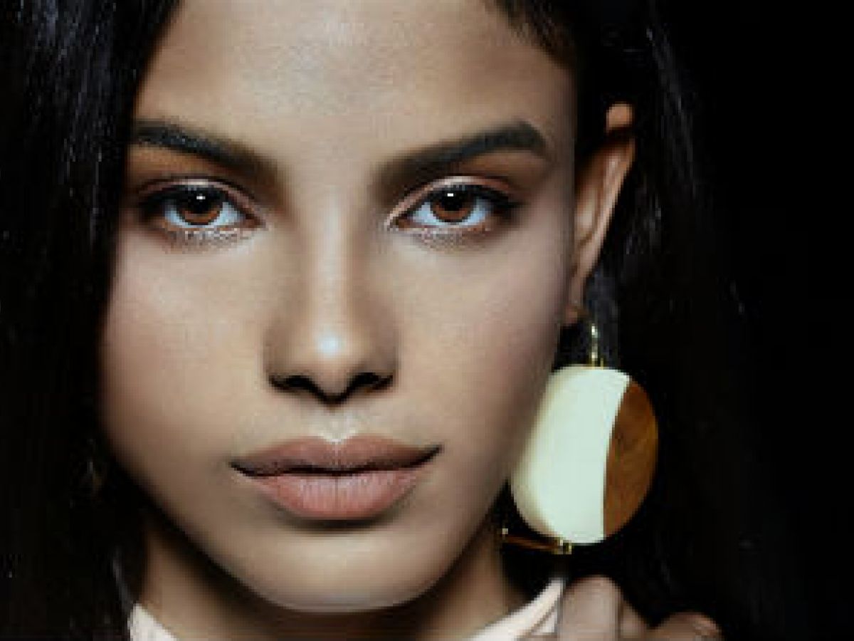 La puertorriqueña Mileshka Cortés modela para Gap