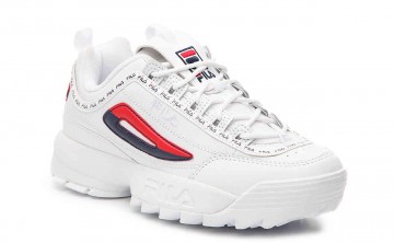 Unos “chunky sneakers”