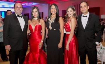 Banquete de rojo la Gala de la Asociación de Industriales