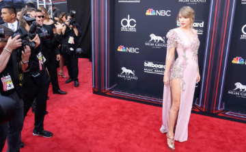 Brillan los famosos en la alfombra roja de los Premios Billboard 2018